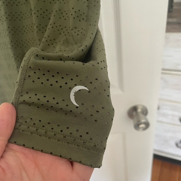 EUC ZYIA Olive chill tank RC - Picture 2 of 4